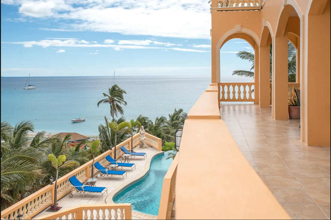 Balcony and pool — Starboard House